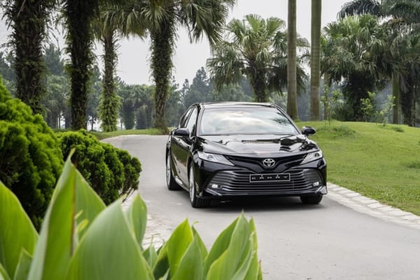 toyota-camry-2019-danh-gia-dailytoyotahanoi-3-15560557371351133136876-min-min-1177864j24390 toyota-camry-2019-danh-gia-dailytoyotahanoi-3-15560557371351133136876-min-min-1177864j24390